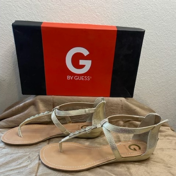 Guess GG Ranita-F Gold Sandals - Picture 2 of 3